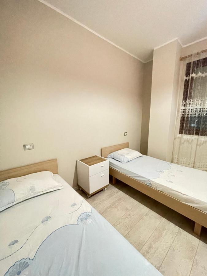 Mediterranean Sea Apartment City Center ดูร์เรส ภายนอก รูปภาพ