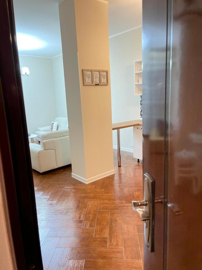 Mediterranean Sea Apartment City Center ดูร์เรส ภายนอก รูปภาพ